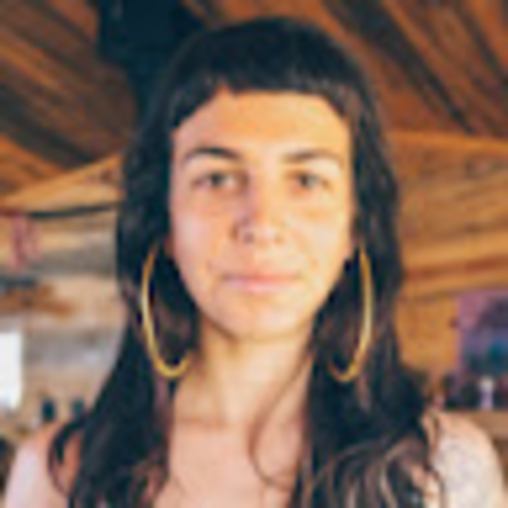 Meet your Posher, Elise